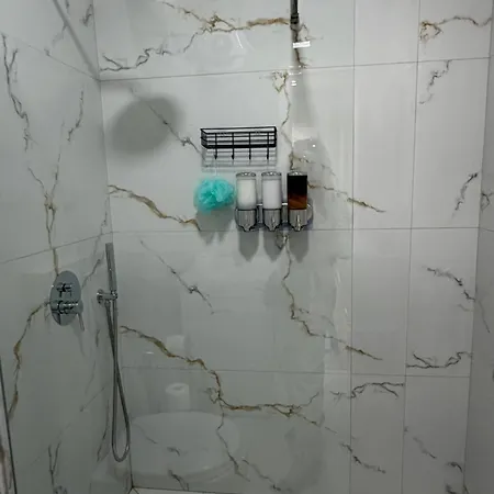 Luxury 9 Near Square 21 Appartement Tirana