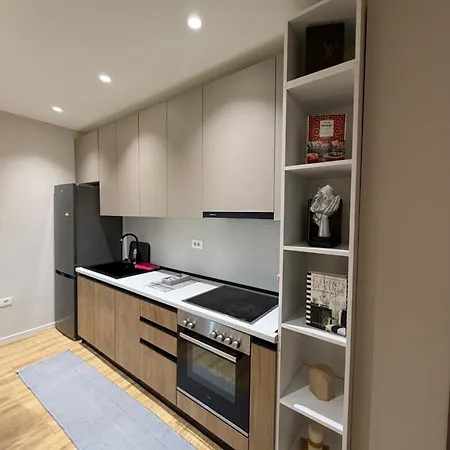 Luxury 9 Near Square 21 Tirana