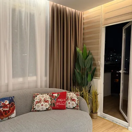 Luxury 9 Near Square 21 * Tirana